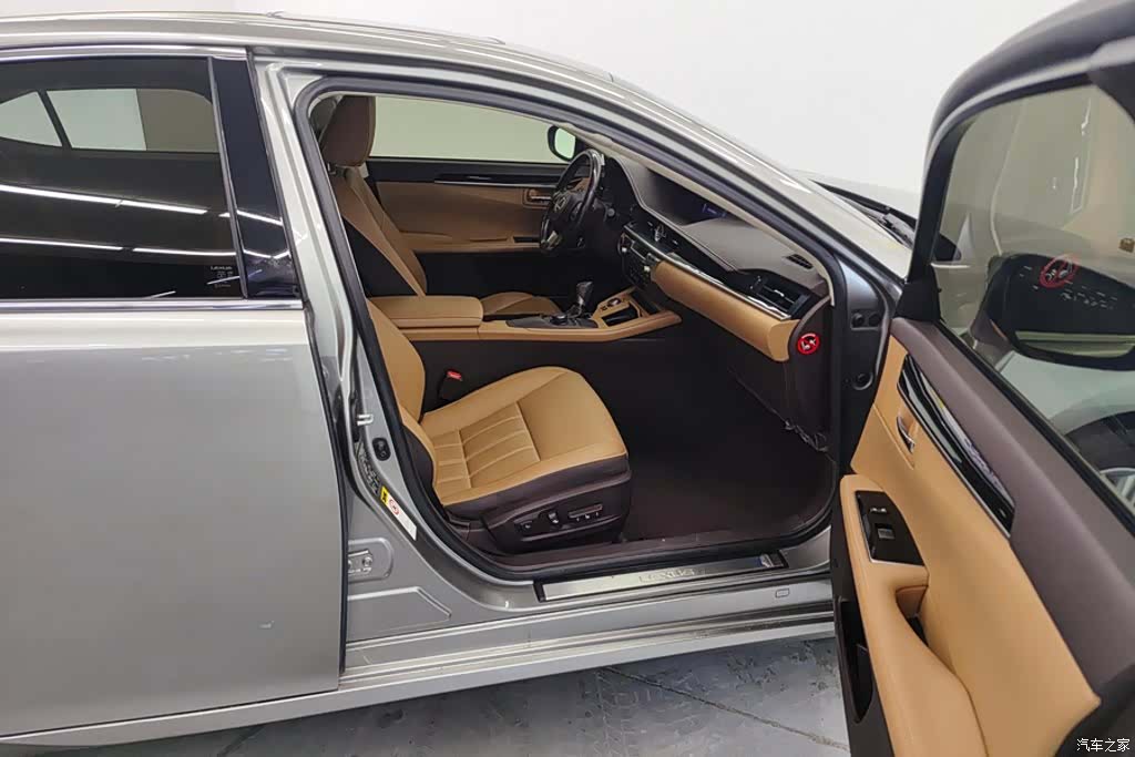 Lexus ES, 2017 8