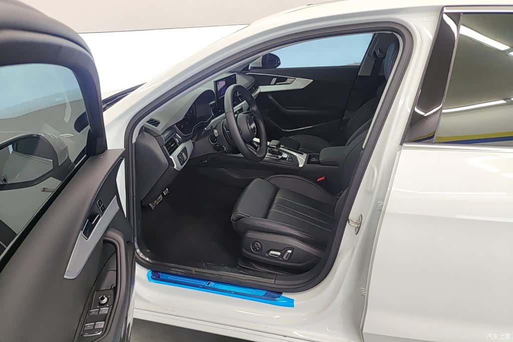 Audi A4L, 2024 9