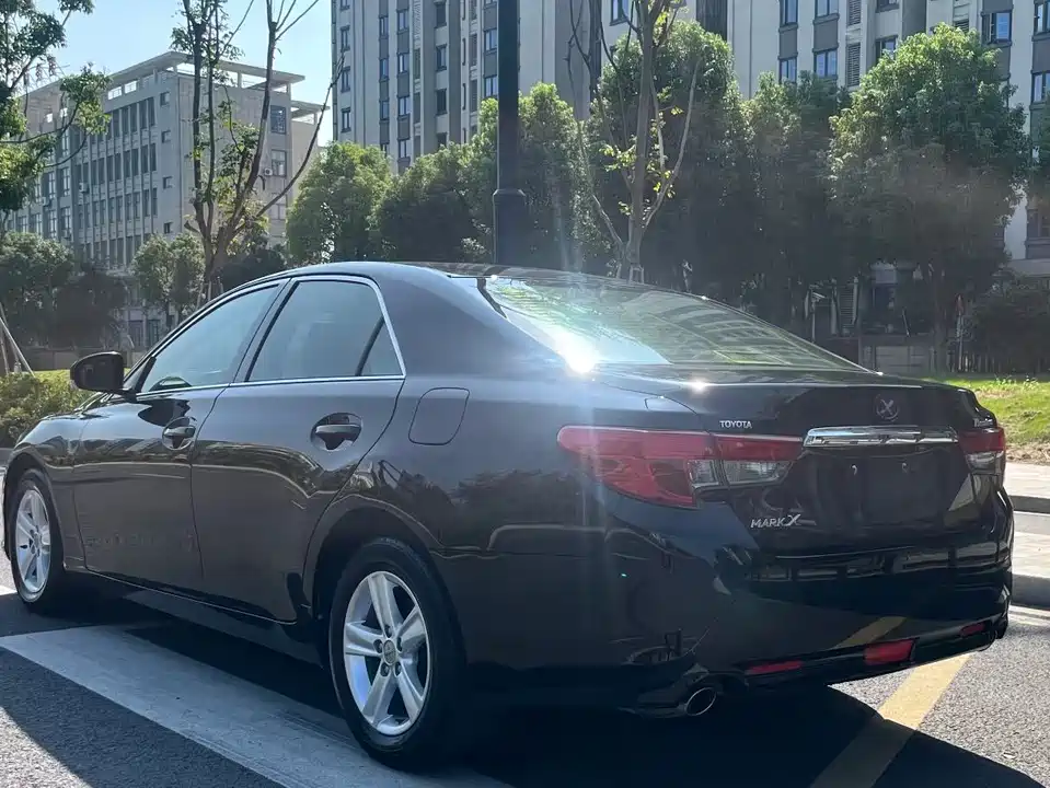 Toyota Reiz Toyota Reiz