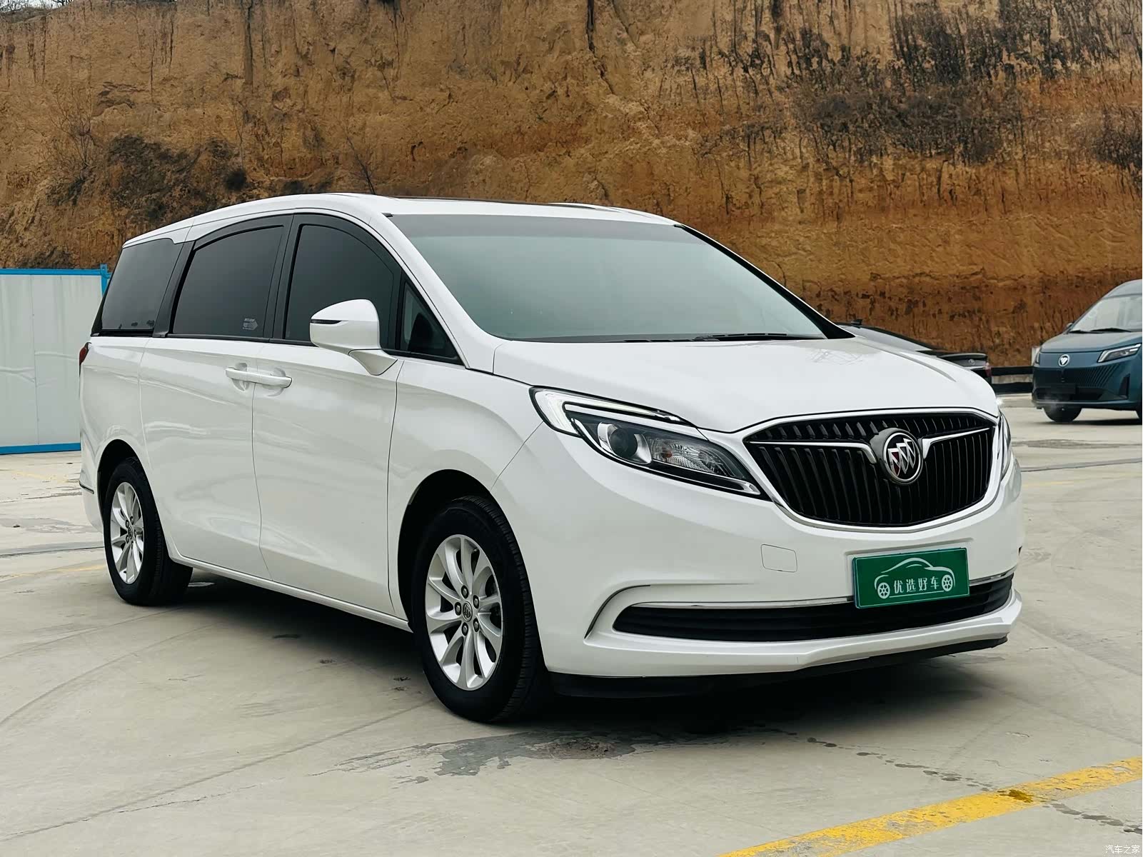 Buick GL8, 2017 3
