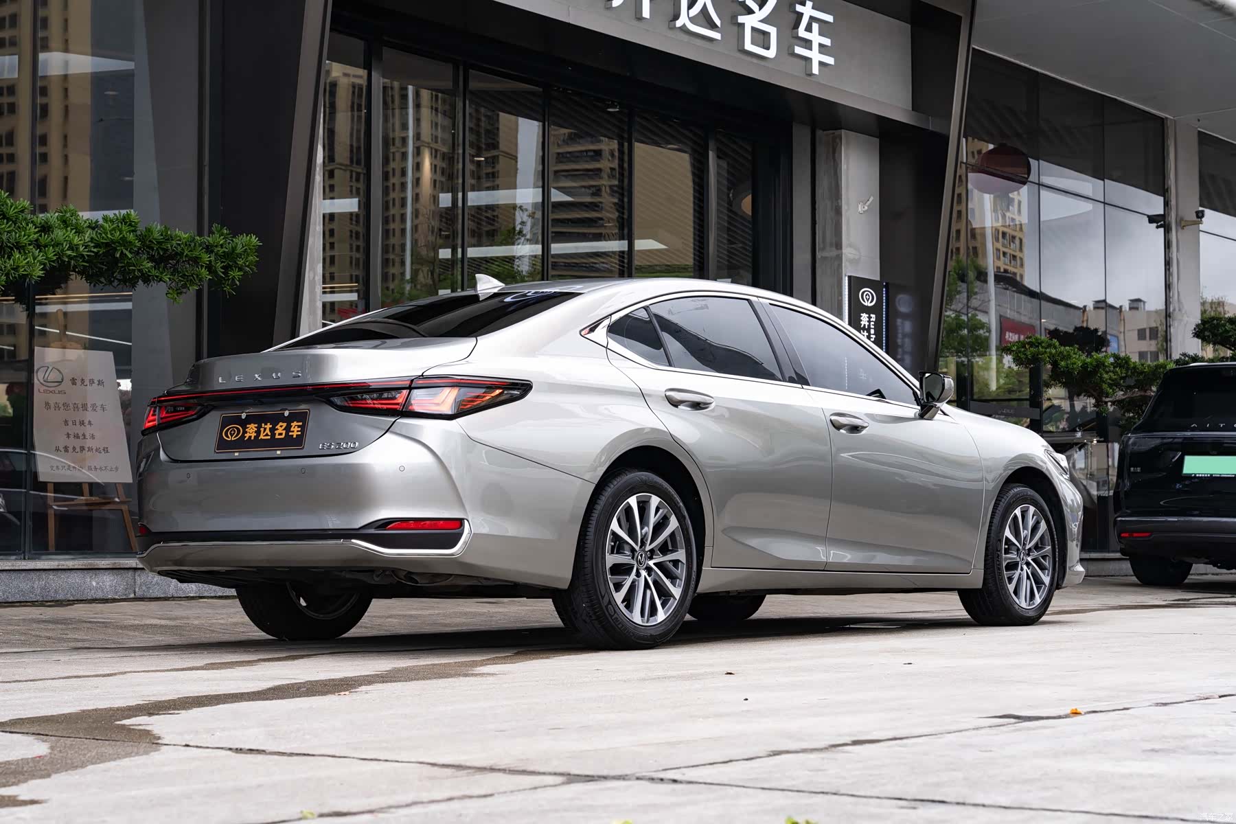 Lexus ES, 2024 3