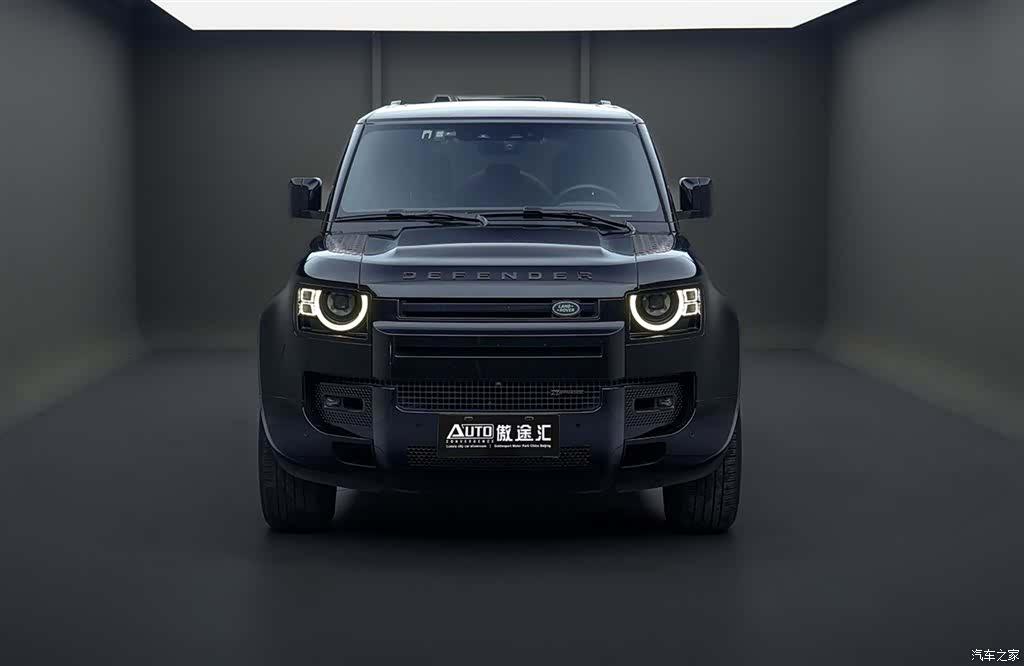 Land Rover Defender, 2023 2