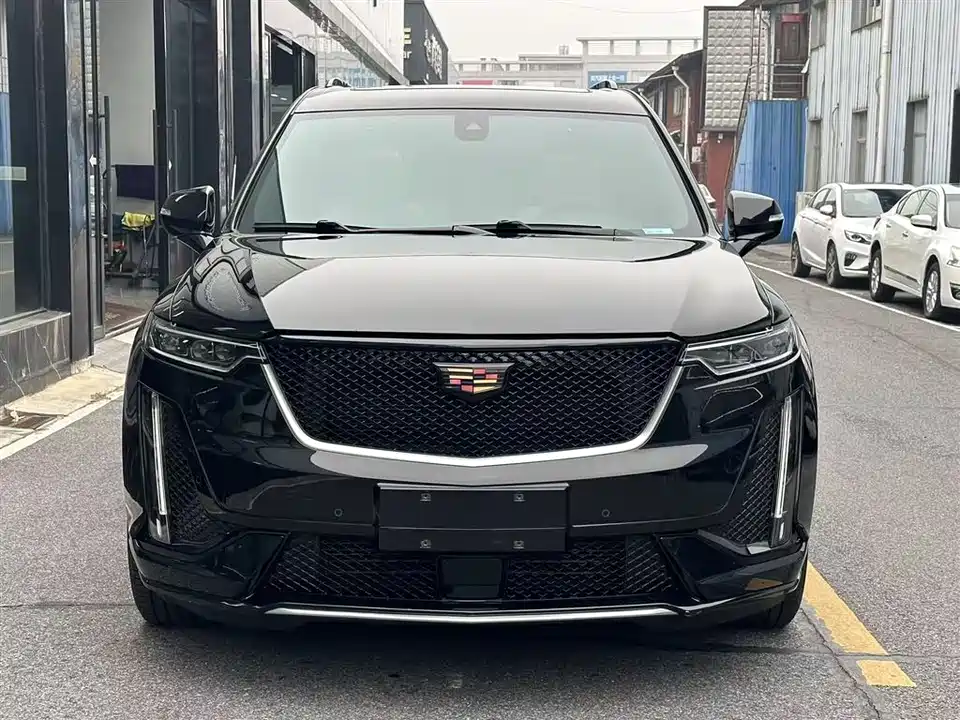 Cadillac XT6
