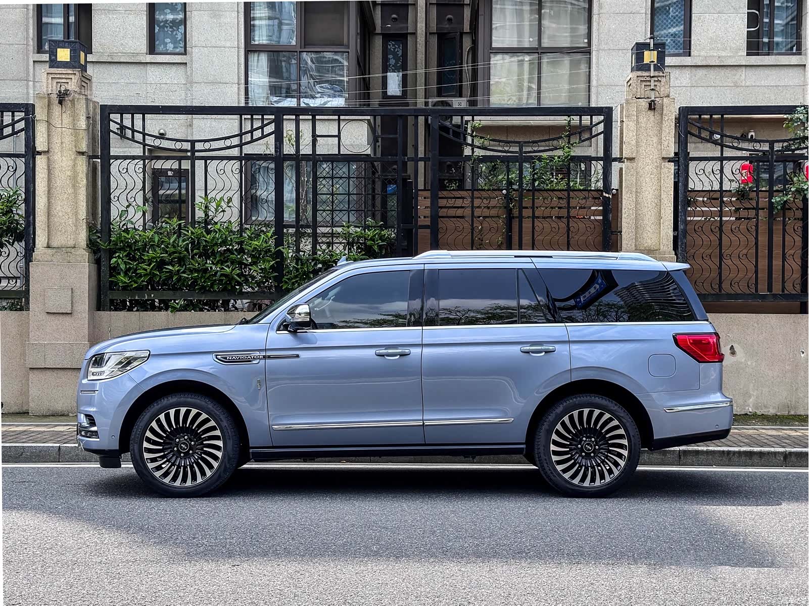 Lincoln Navigator, 2020 3