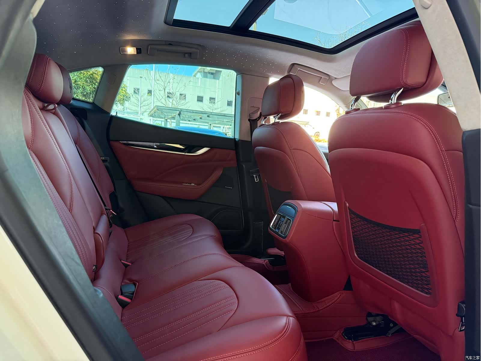 Maserati Levante, 2017 11