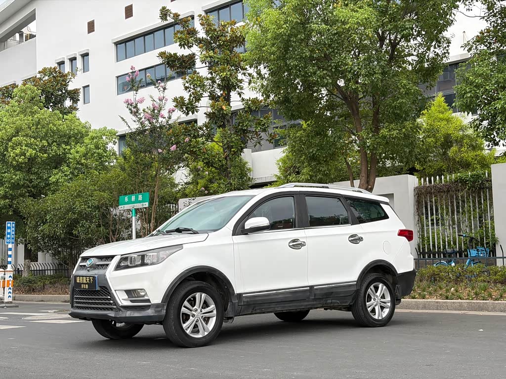BAIC S3