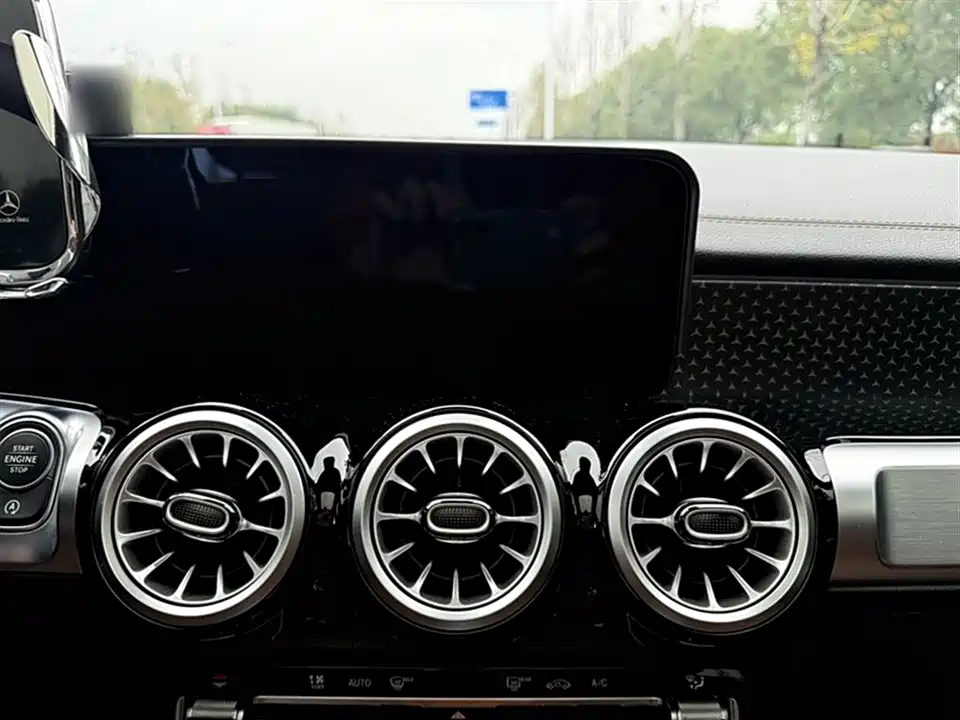 Mercedes-Benz GLB Mercedes-Benz GLB