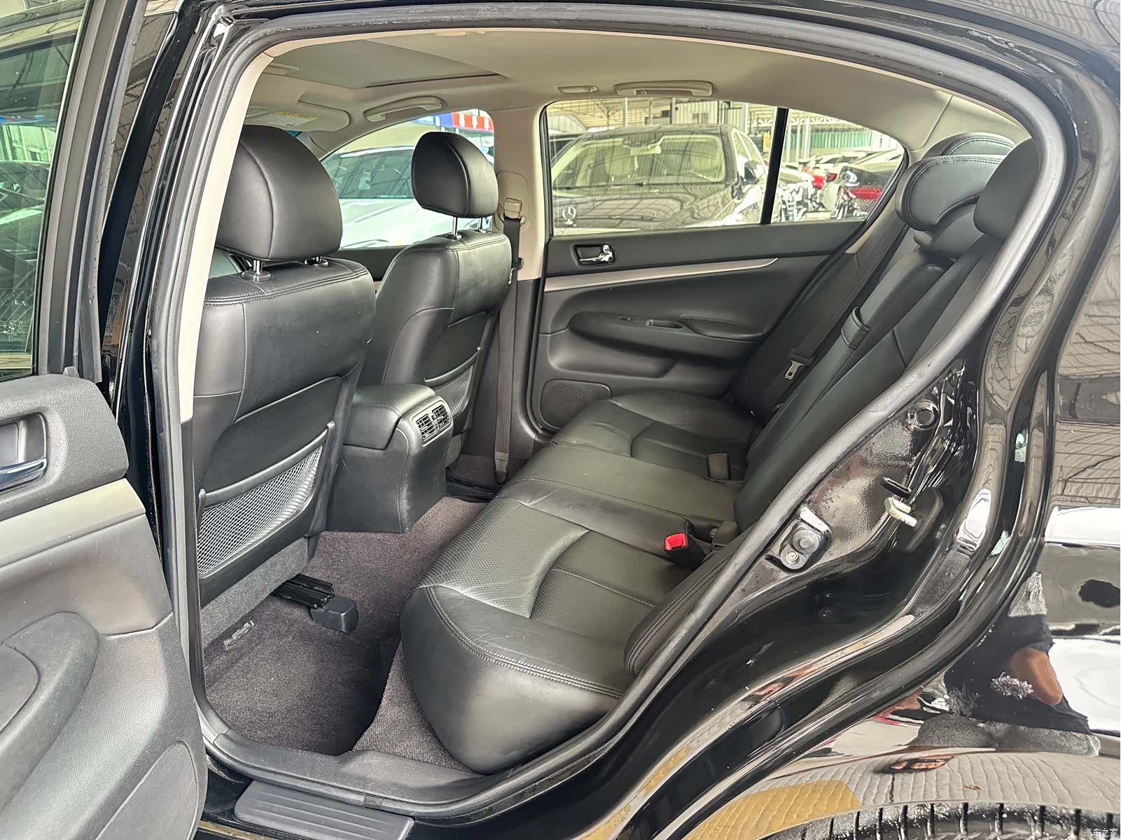 Infiniti G25, 2011 13