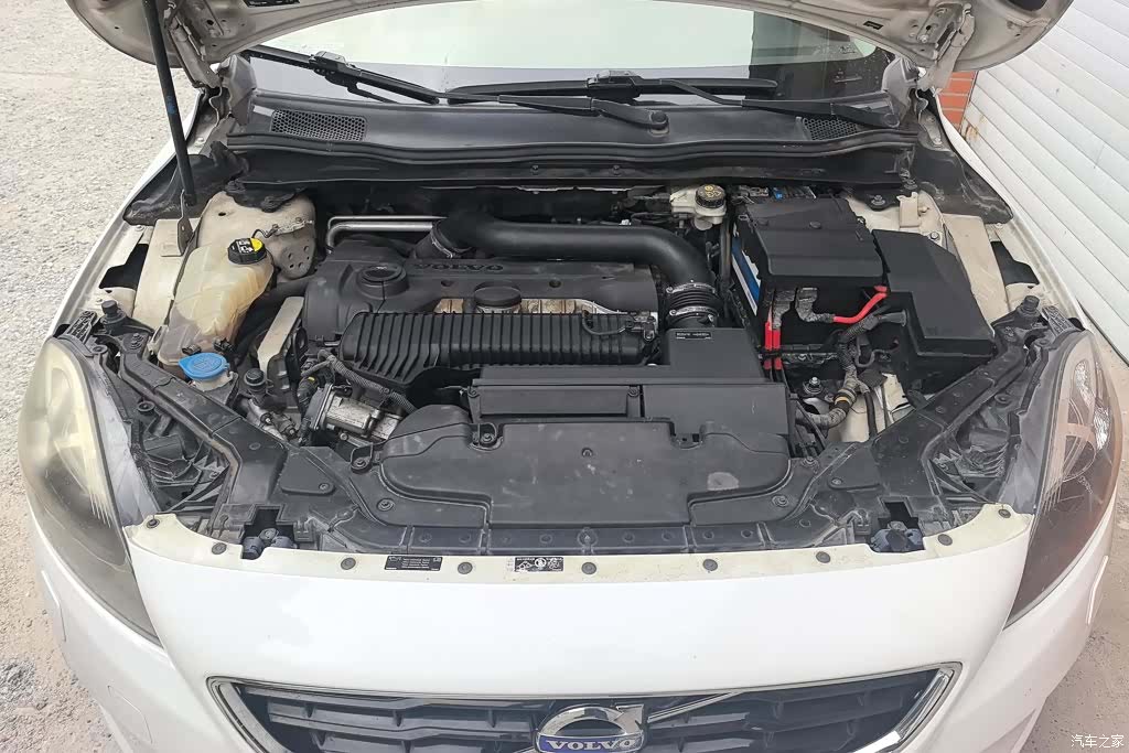 Volvo V40, 2013 10