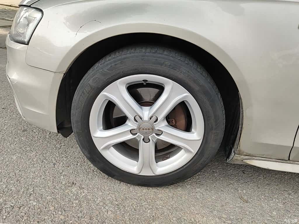 Audi A4L, 2014 23