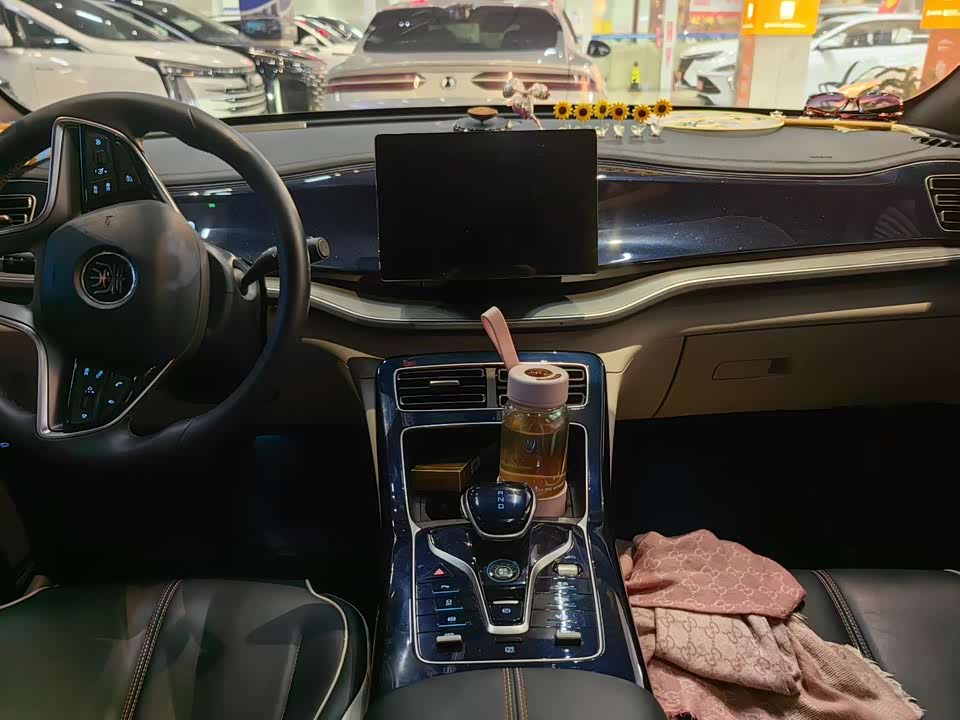 BYD Qin Yuan BYD Qin Yuan