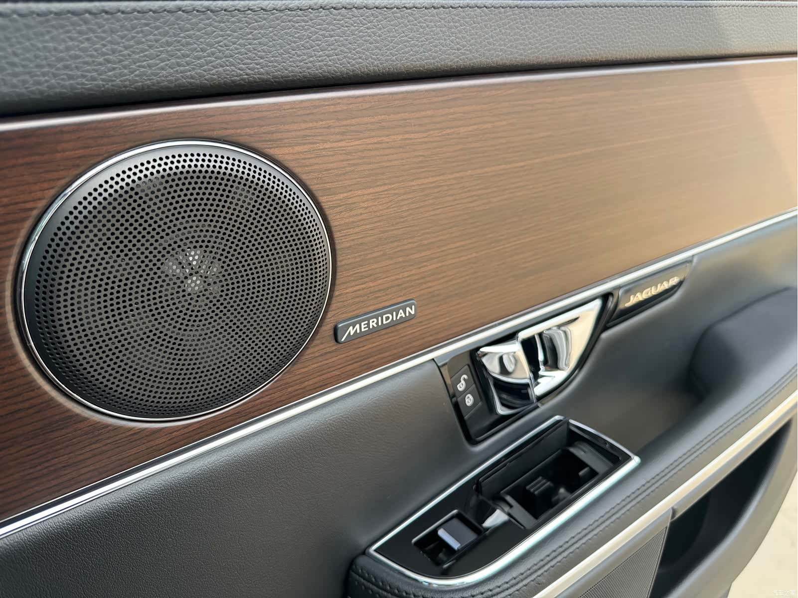 Jaguar XJ, 2016 17