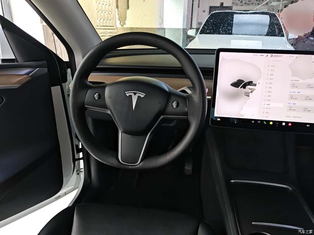 Tesla Model Y, 2021 11