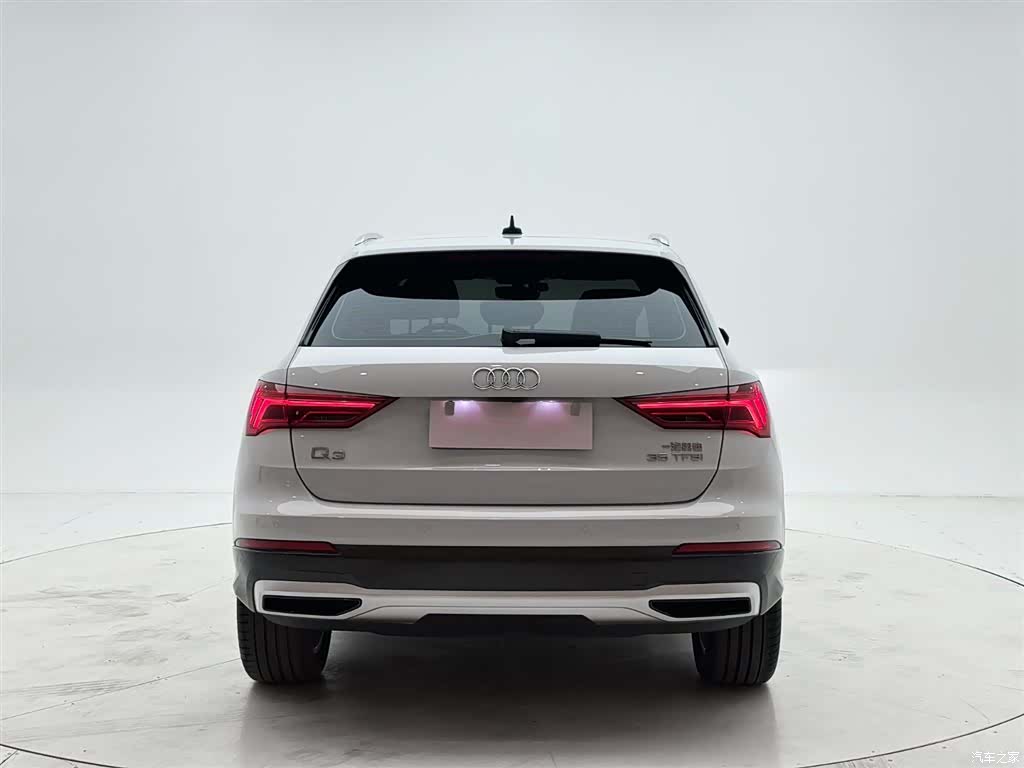 Audi Q3, 2022 все фото
