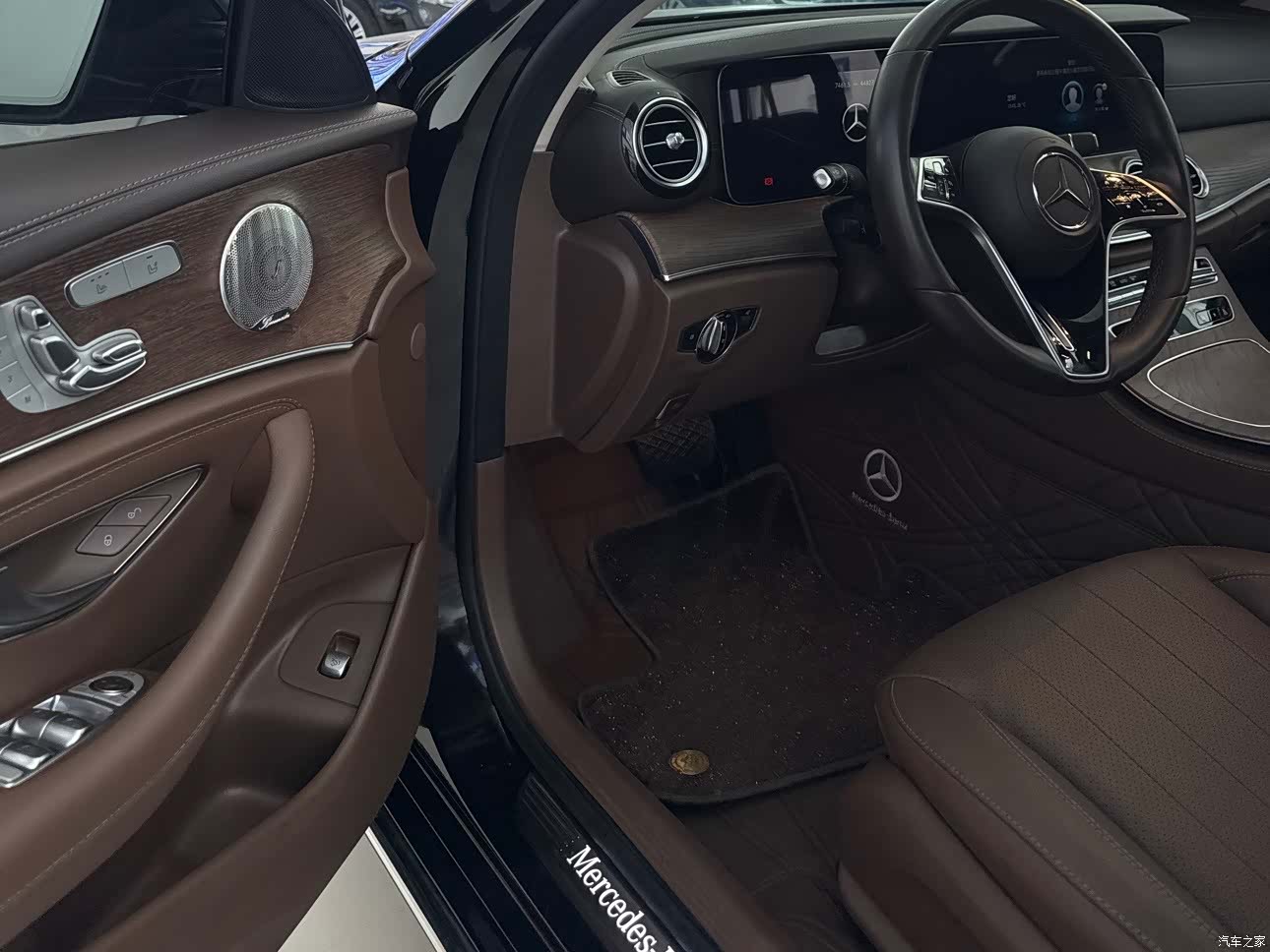 Mercedes-Benz E-Class, 2023 12