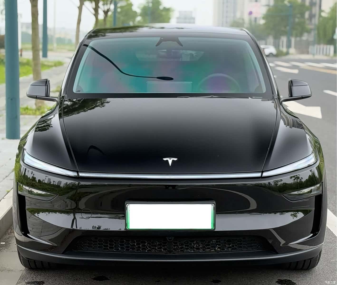 Tesla Model Y, 2025 3