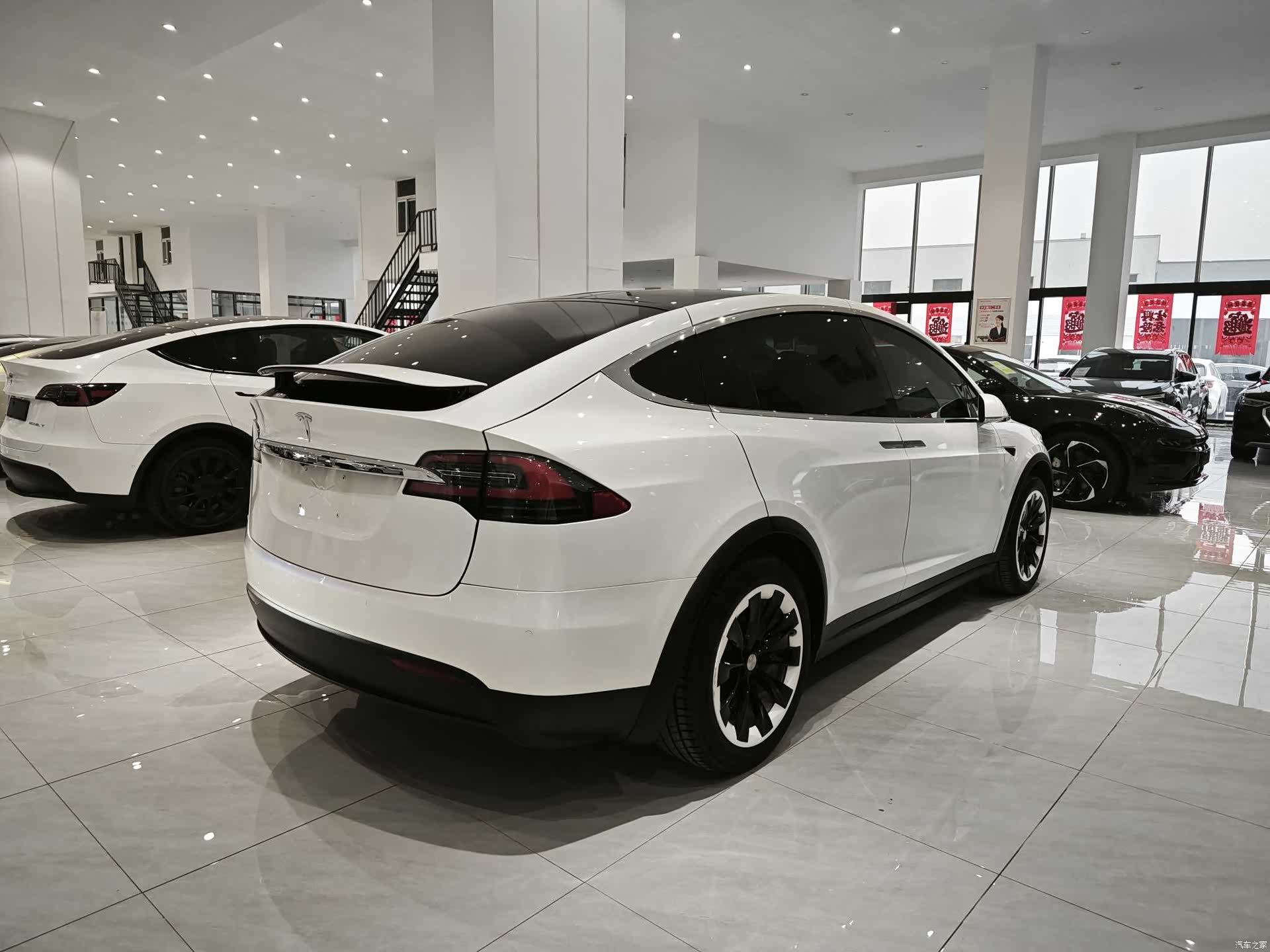 Tesla Model X, 2020 4