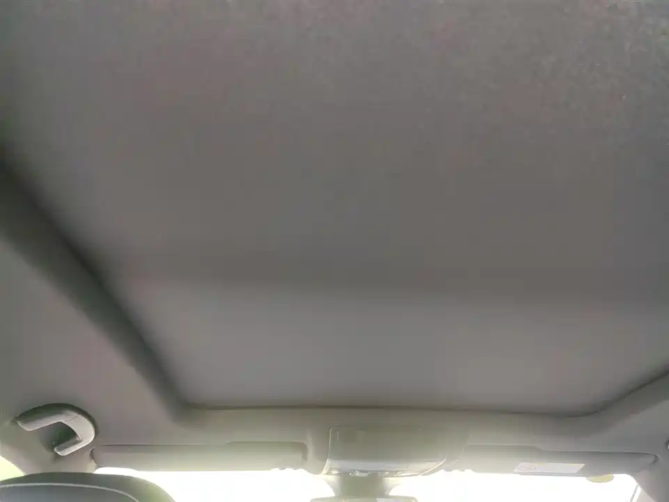 Volkswagen T-ROC exploring Songs