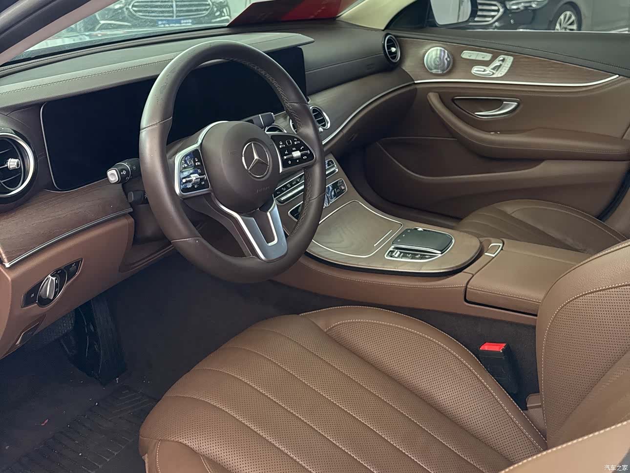 Mercedes-Benz E-Class, 2020 4