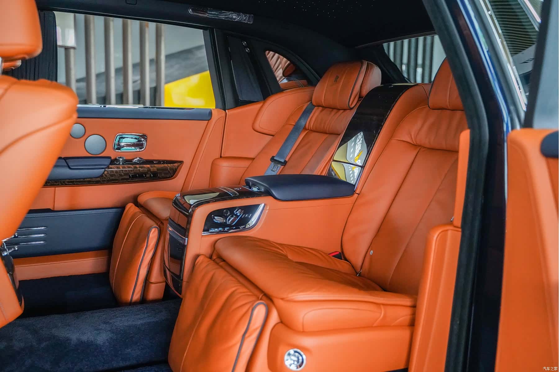 Rolls-Royce Phantom, 2021 12