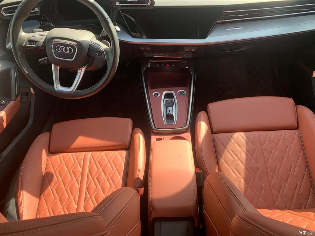 Audi Flying Spur, 2025 6
