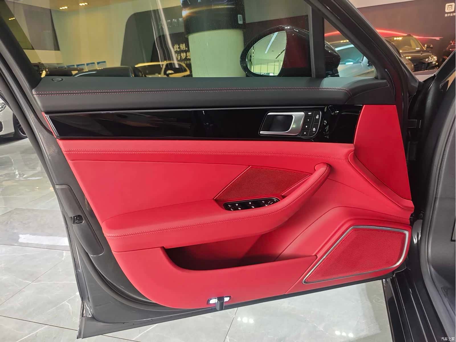 Porsche Panamera, 2023 9