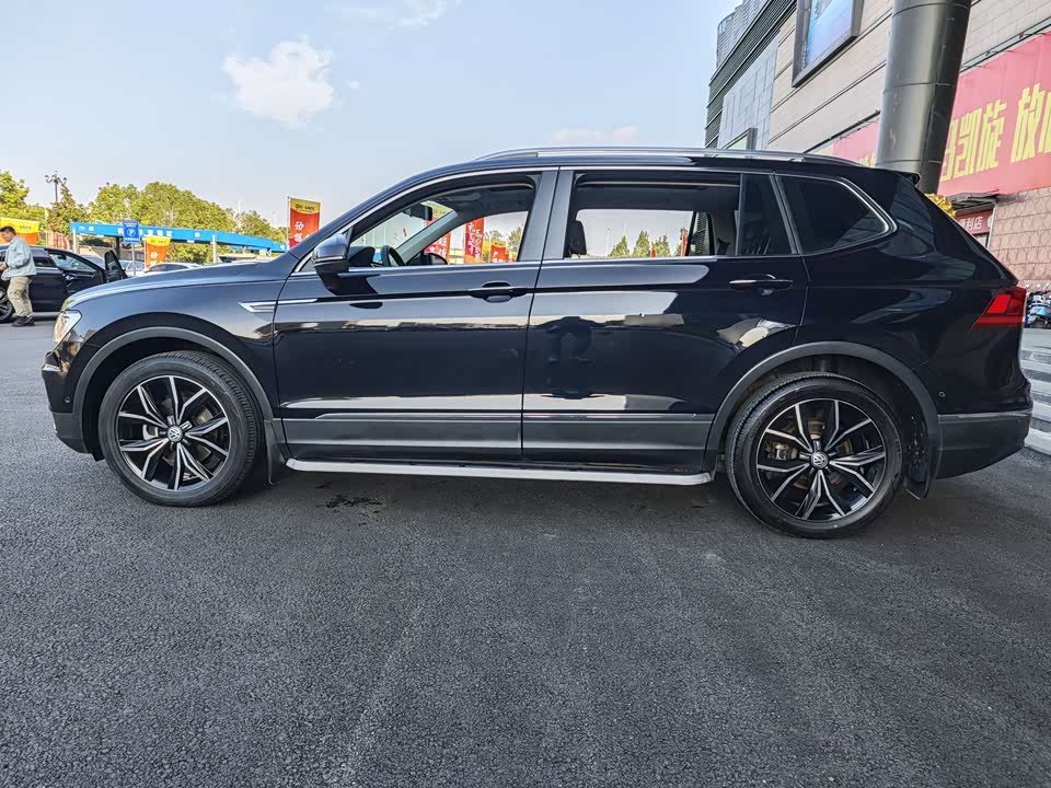 Volkswagen Tiguan L