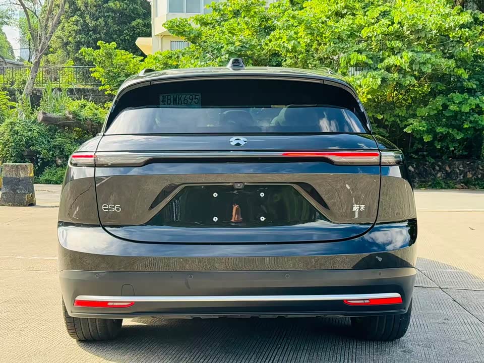 NIO ES6