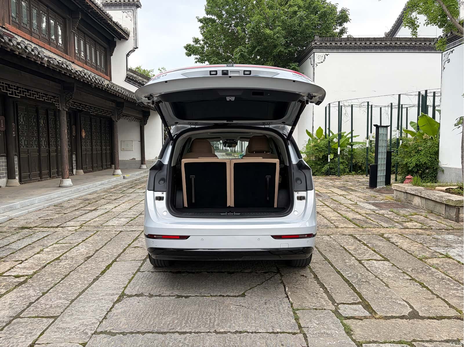 Jetour L9, 2025 8
