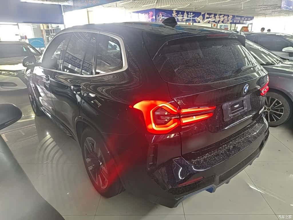 BMW iX3, 2022 все фото