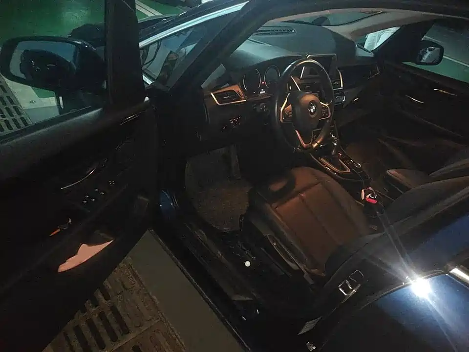 BMW 2 series station wagon