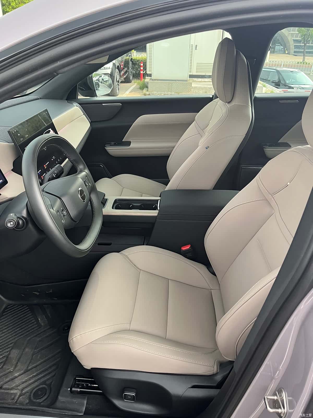 Volvo XC70, 2025 8