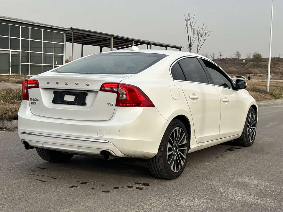 Volvo S60