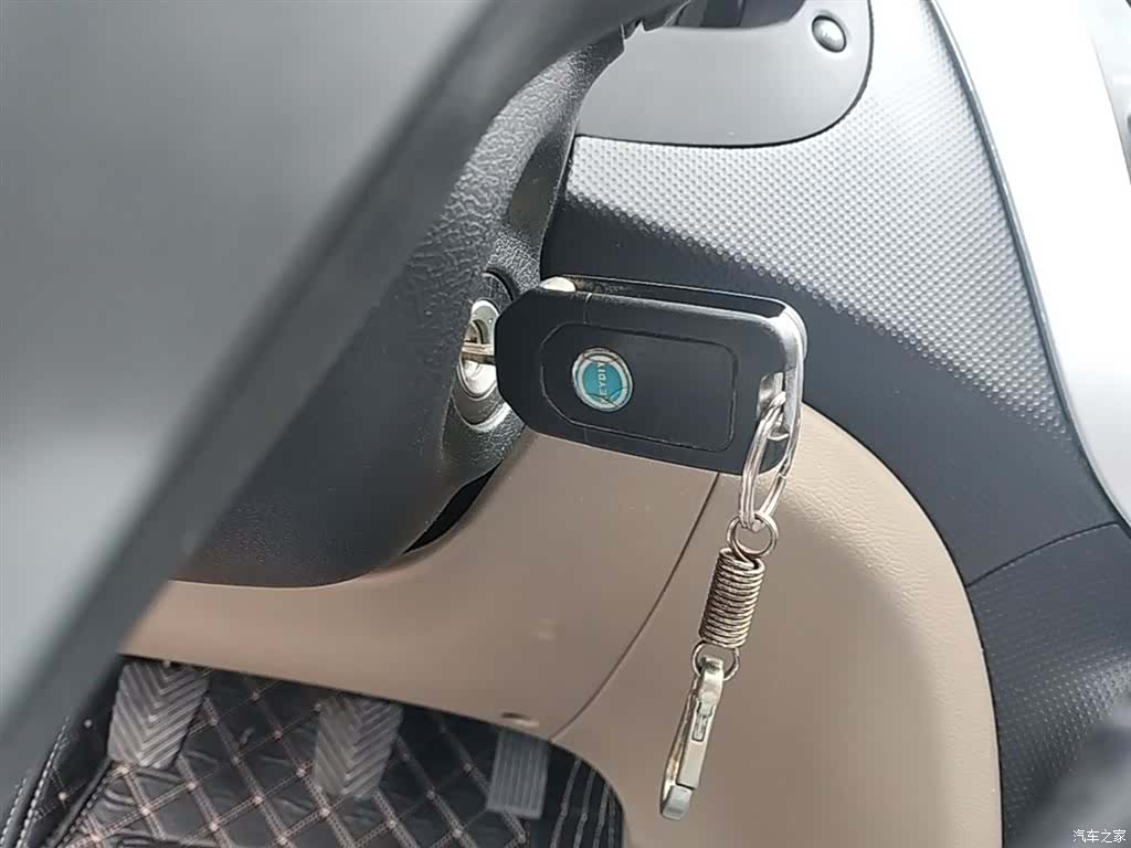 Hyundai GLS, 2015 9