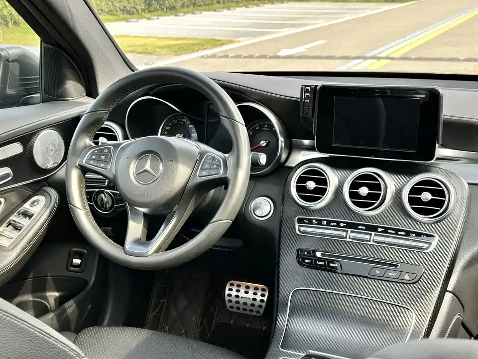 Mercedes-Benz GLC Mercedes-Benz GLC