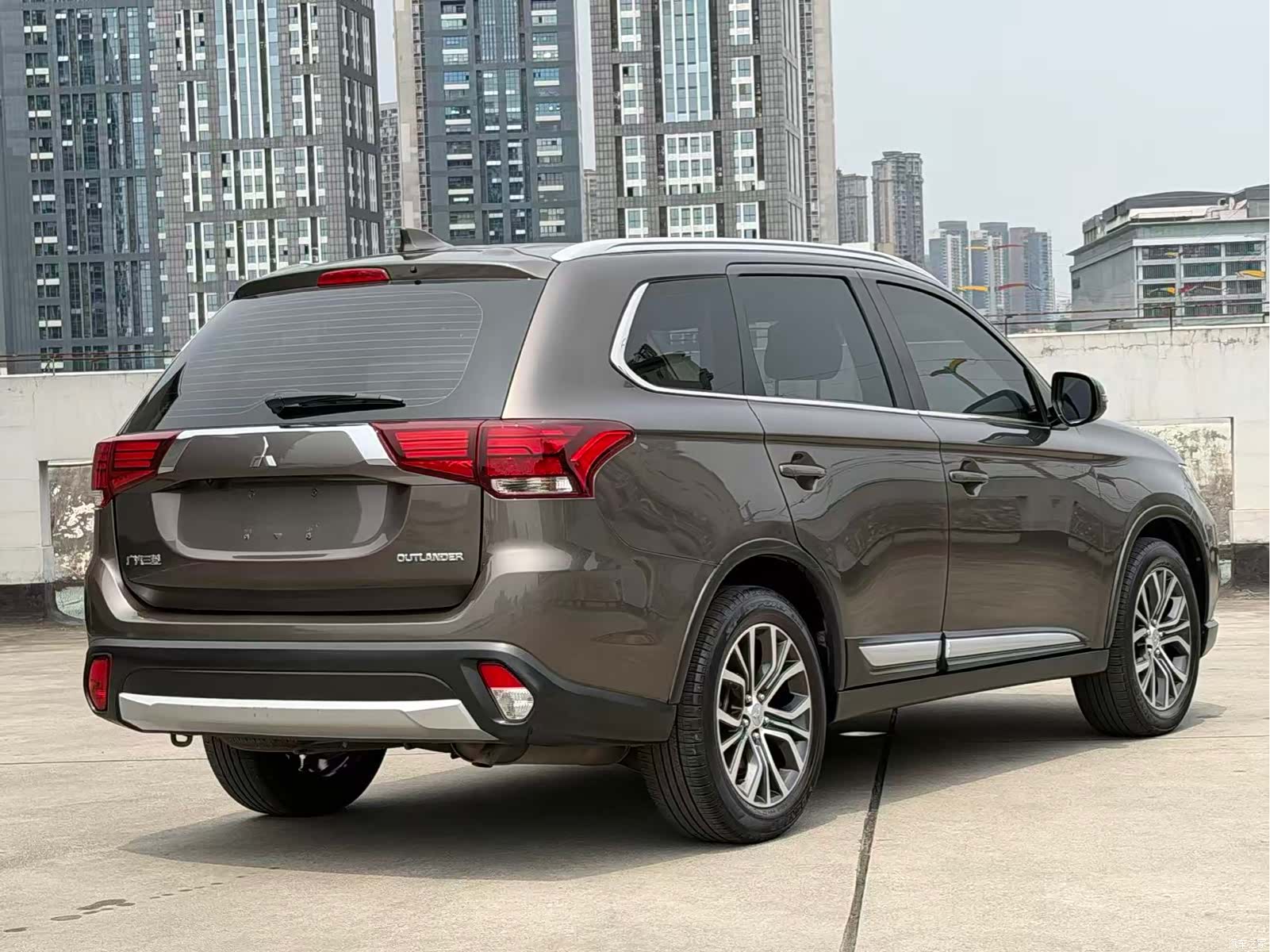 Mitsubishi Outlander, 2018 6