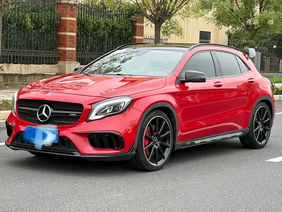 Mercedes-Benz GLA AMG