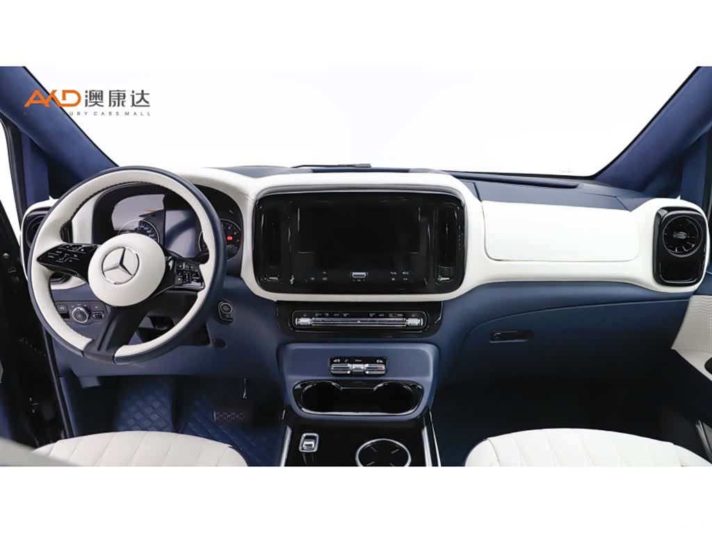 Mercedes-Benz 2.0T 24, 2025 все фото