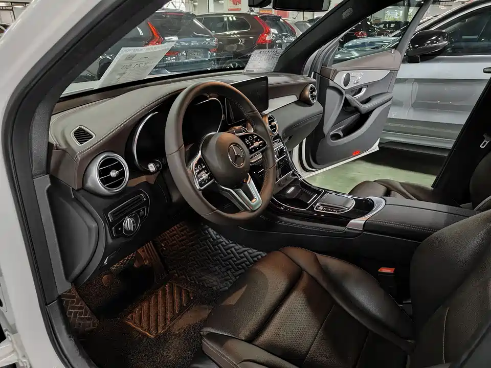Mercedes-Benz GLC Mercedes-Benz GLC