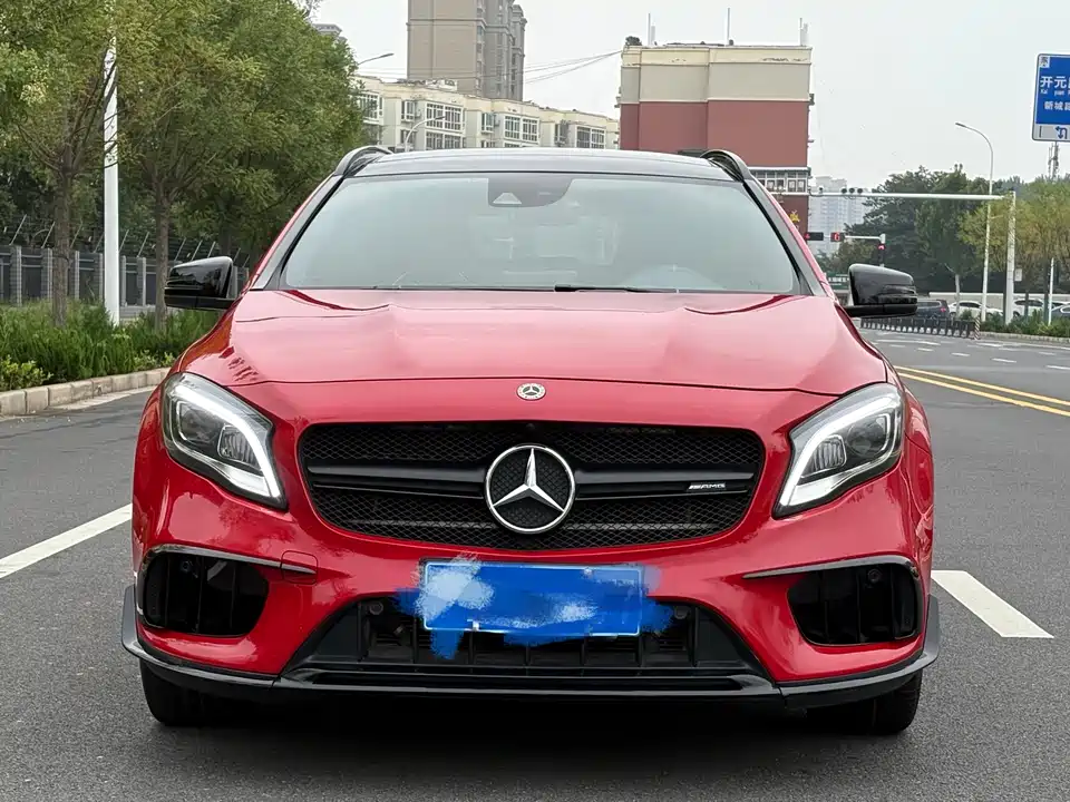 Mercedes-Benz GLA AMG