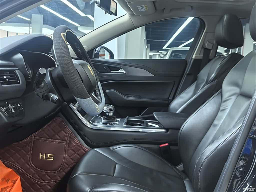 Hongqi H5, 2021 9