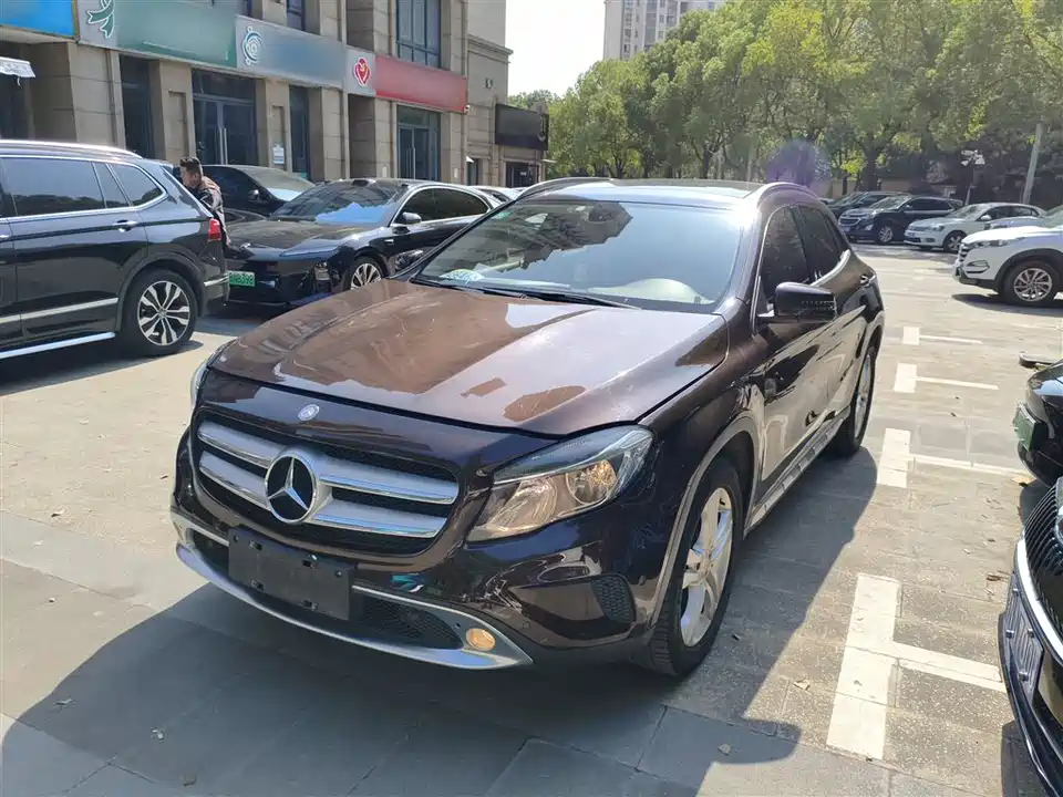 Mercedes-Benz GLA