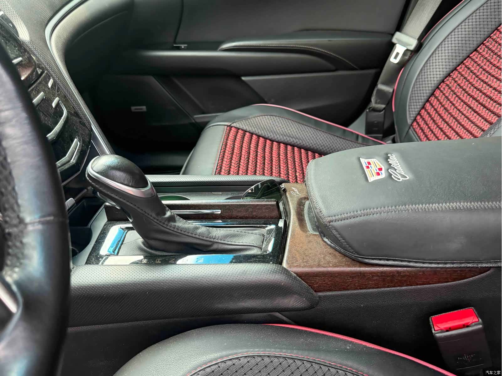 Cadillac XTS, 2017 10