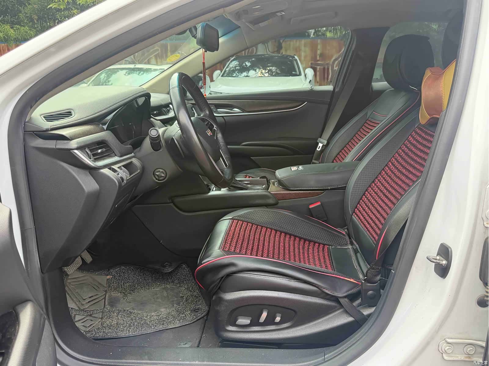 Cadillac XTS, 2017 9