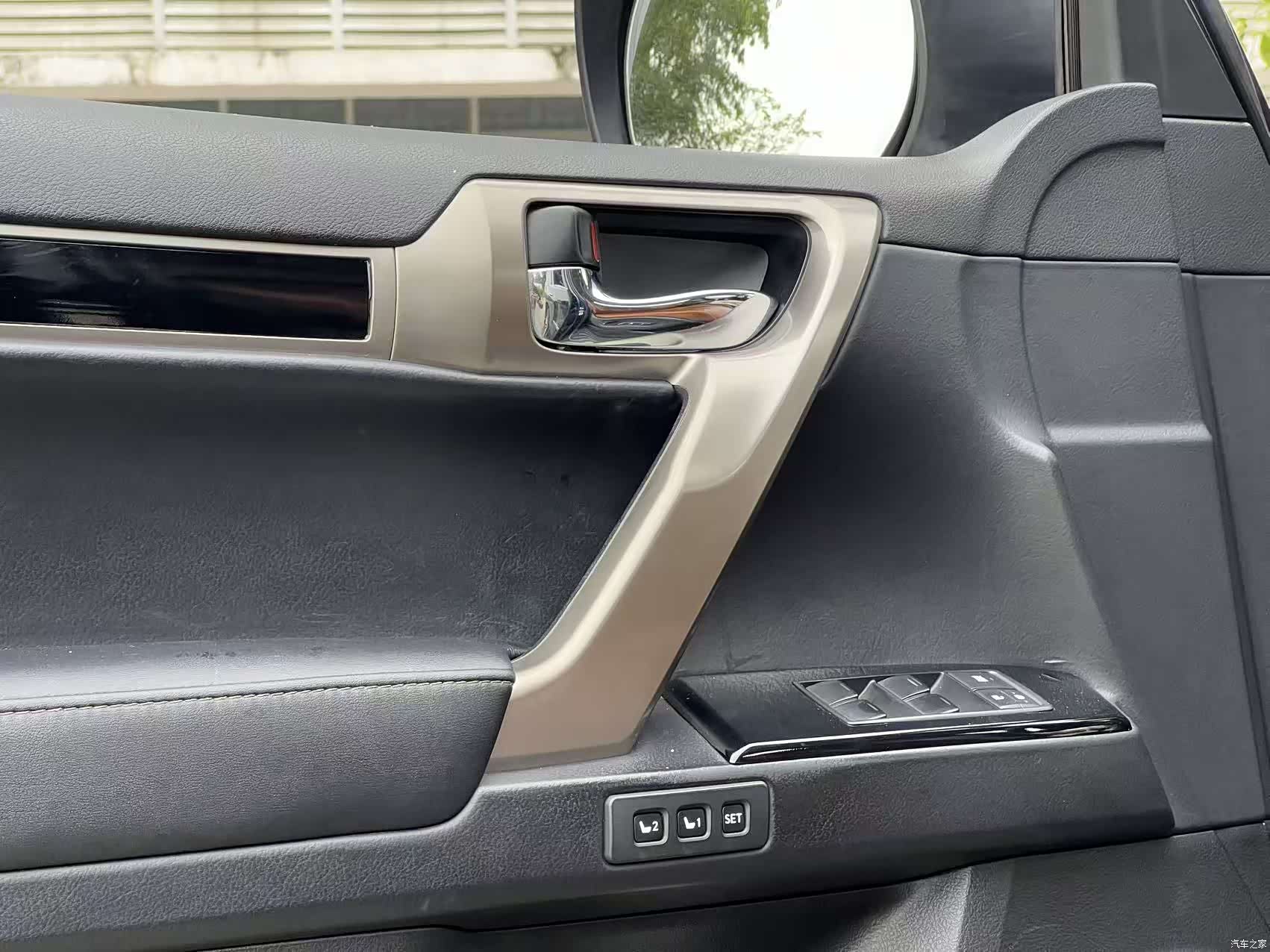 Lexus GX, 2015 12