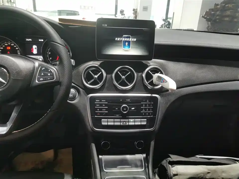 Mercedes-Benz GLA Mercedes-Benz GLA