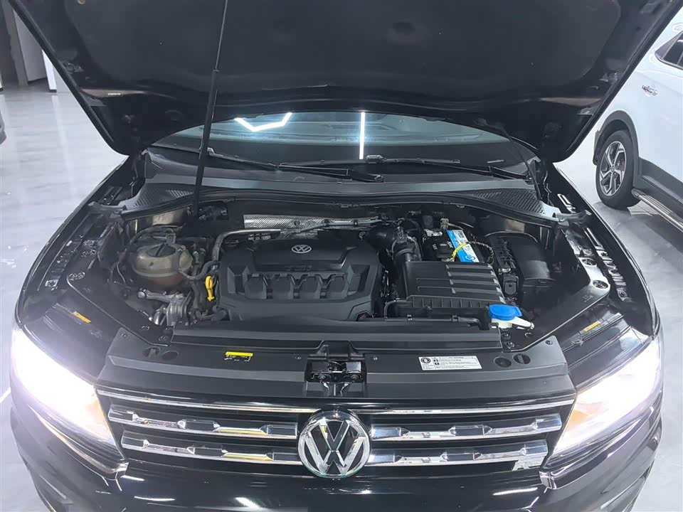 Volkswagen Tiguan L