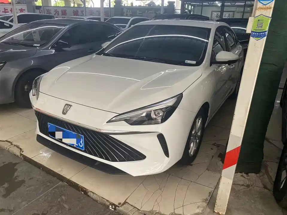 Roewe i5