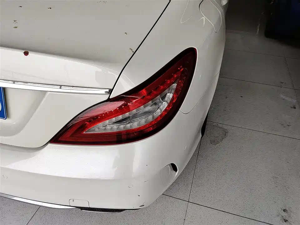 Mercedes-Benz CLS Mercedes-Benz CLS