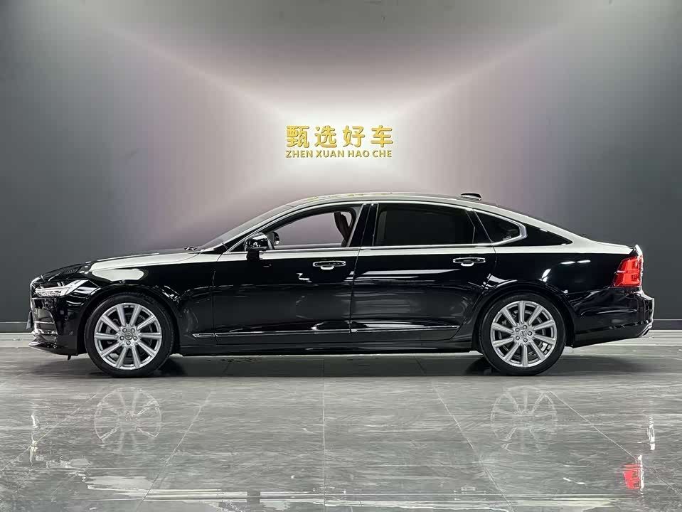 Volvo S90